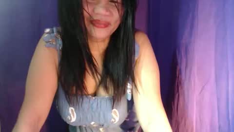 Snapshot of your_realpinay chatting on 10-28-25, 12:36 your_realpinay online show from 10-28-25, 12:36