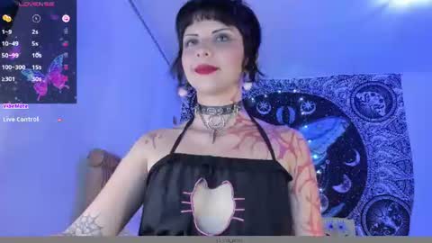 Snapshot of your_rosenrot chatting on 07-04-26, 11:44 Daniela Help me reach 100 likes online show from 07-04-26, 11:44