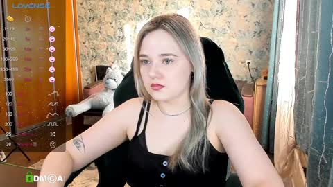 Molly online show from 02-05-25, 09:36