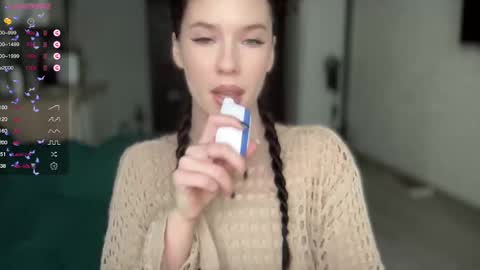 Mia  online show from 02-11-25, 02:13