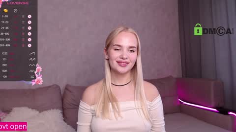 Snapshot of your_sweetie_ chatting on 12-07-24, 06:32 Lolli Instagram lollii 1 online show from 12-07-24, 06:32