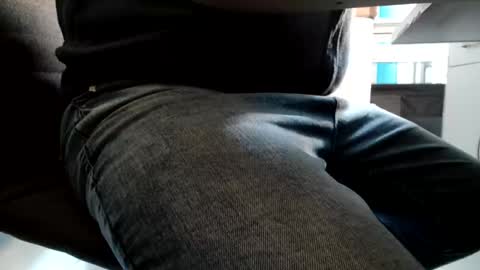 Snapshot of your_tipie chatting on 10-13-25, 06:46 your_tipie online show from 10-13-25, 06:46