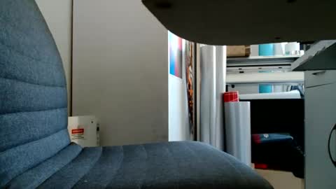 Snapshot of your_tipie chatting on 10-20-25, 01:22 your_tipie online show from 10-20-25, 01:22