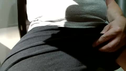 Snapshot of your_tipie chatting on 10-25-25, 09:09 your_tipie online show from 10-25-25, 09:09