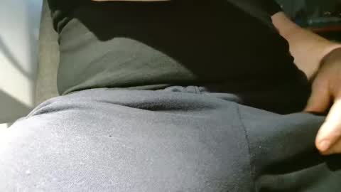 Snapshot of your_tipie chatting on 11-10-25, 05:34 your_tipie online show from 11-10-25, 05:34