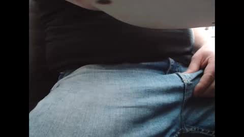 Snapshot of your_tipie chatting on 01-15-26, 11:04 your_tipie online show from 01-15-26, 11:04