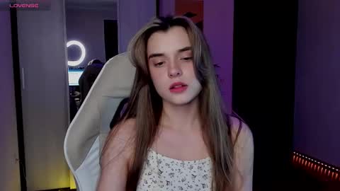 Snapshot of youranikka chatting on 09-26-25, 05:50 Anikka online show from 09-26-25, 05:50