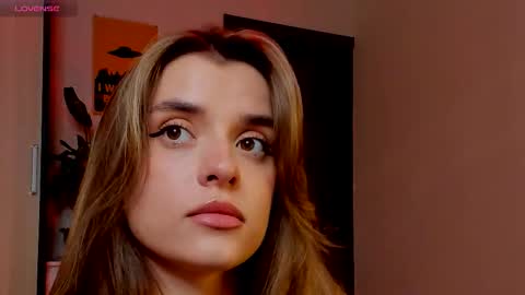 Snapshot of youranikka chatting on 10-11-25, 08:18 Anikka online show from 10-11-25, 08:18