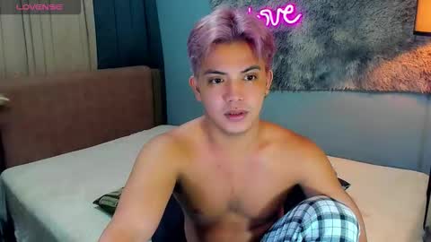 Snapshot of yourasian_bradley chatting on 10-26-25, 08:26 yourasian_bradley online show from 10-26-25, 08:26