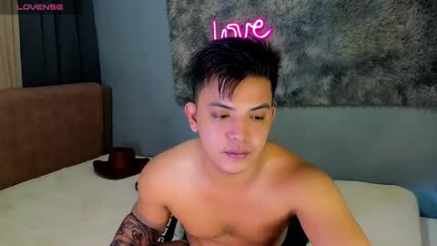 Snapshot of yourasian_bradley chatting on 01-17-26, 01:05 yourasian_bradley online show from 01-17-26, 01:05