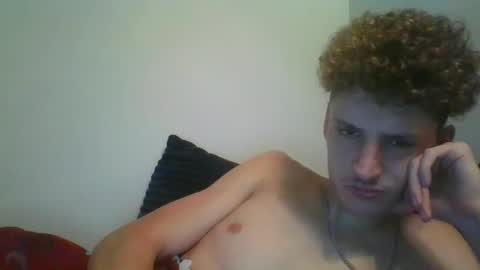 Snapshot of yourbitch1762 chatting on 09-25-25, 04:00 yourbitch1762 online show from 09-25-25, 04:00