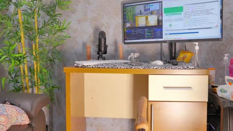 Snapshot of yourburnwish chatting on 01-25-25, 07:06 Anna online show from 01-25-25, 07:06