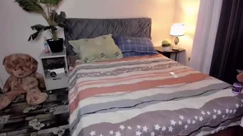 Snapshot of yourcathrinelover chatting on 12-16-24, 05:49 Cathy Murphy online show from 12-16-24, 05:49