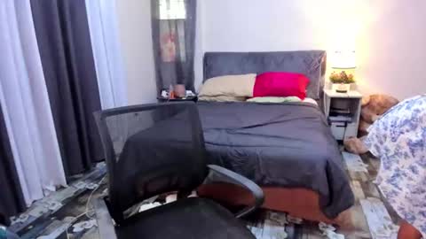 Snapshot of yourcathrinelover chatting on 12-05-25, 08:01 Cathy Murphy online show from 12-05-25, 08:01