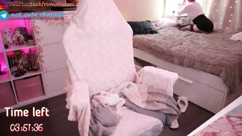 Snapshot of yourcutewaifu chatting on 10-25-25, 07:16 Lina Fansly online show from 10-25-25, 07:16