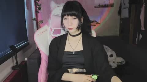 Snapshot of yourcutiegoth chatting on 06-23-26, 10:57 Vasilisa online show from 06-23-26, 10:57
