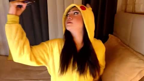 JEN  online show from 04-23-26, 01:02