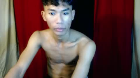 Snapshot of yourdreamboyx chatting on 12-11-24, 05:48 Rence online show from 12-11-24, 05:48