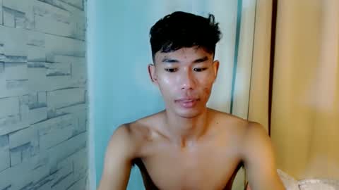 Snapshot of yourdreamboyx chatting on 12-12-24, 05:20 Rence online show from 12-12-24, 05:20