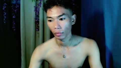 Snapshot of yourdreamboyx chatting on 12-31-24, 08:04 Rence online show from 12-31-24, 08:04