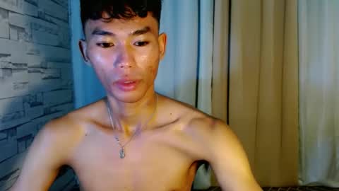 Snapshot of yourdreamboyx chatting on 01-01-25, 07:10 Rence online show from 01-01-25, 07:10