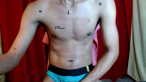Snapshot of yourdreamboyx chatting on 01-14-25, 06:56 Rence online show from 01-14-25, 06:56