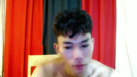 Snapshot of yourdreamboyx chatting on 01-30-25, 11:33 Rence online show from 01-30-25, 11:33
