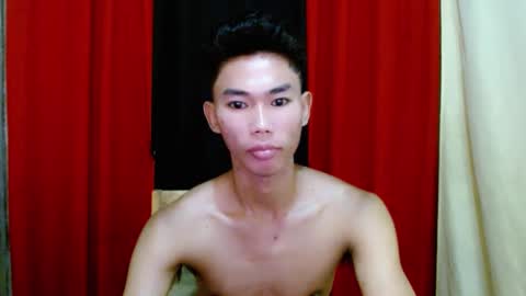 Snapshot of yourdreamboyx chatting on 02-10-25, 11:57 Rence online show from 02-10-25, 11:57
