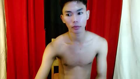 Snapshot of yourdreamboyx chatting on 02-12-25, 11:40 Rence online show from 02-12-25, 11:40