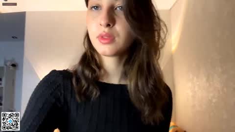 Emilia online show from 03-22-26, 08:07