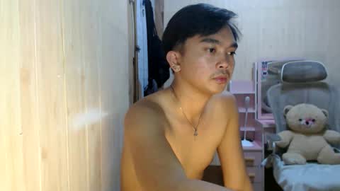 Snapshot of yourfantasyboyjr chatting on 09-15-25, 04:29 i am your dream boy JR online show from 09-15-25, 04:29