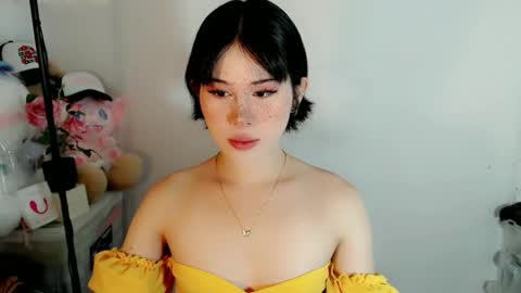 Snapshot of yourfavorateella chatting on 10-09-25, 02:42 PrettyElla online show from 10-09-25, 02:42