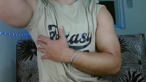 Snapshot of yourfavorite_bigclit chatting on 09-28-25, 08:09 yourfavorite_bigclit online show from 09-28-25, 08:09