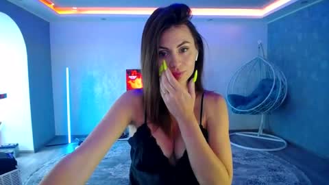 call meKira online show from 07-06-26, 07:05