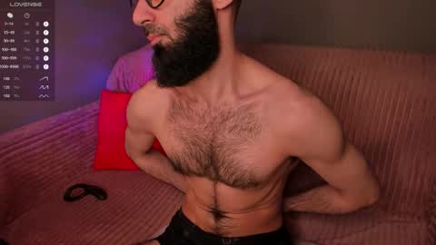 Snapshot of yourhairysecret chatting on 03-10-26, 09:31 HAIRY wants to have a great time online show from 03-10-26, 09:31