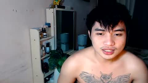 Snapshot of yourhandsome_hunk chatting on 05-21-26, 11:28 Paul online show from 05-21-26, 11:28