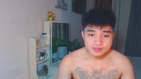 Snapshot of yourhandsome_hunk chatting on 05-29-26, 11:30 Paul online show from 05-29-26, 11:30