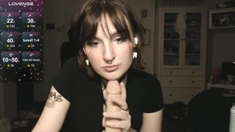 Snapshot of yourhanna_ chatting on 12-20-25, 07:21 hanna online show from 12-20-25, 07:21