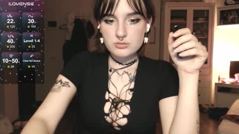 Snapshot of yourhanna_ chatting on 12-21-25, 03:30 hanna online show from 12-21-25, 03:30