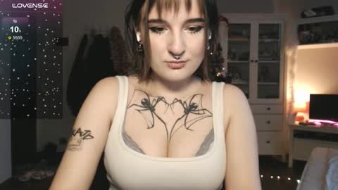 Snapshot of yourhanna_ chatting on 02-12-26, 02:34 hanna online show from 02-12-26, 02:34