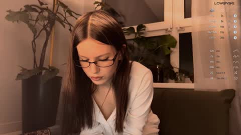 Aida online show from 03-01-25, 01:51