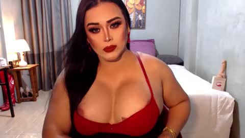 Snapshot of yourhighnesscassy chatting on 12-23-24, 06:16 Cassy online show from 12-23-24, 06:16