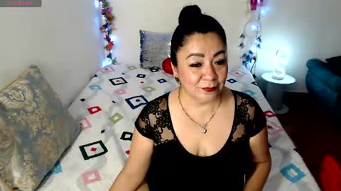 Snapshot of yourhornyjuliette chatting on 06-17-26, 08:32 Juliette Smith online show from 06-17-26, 08:32