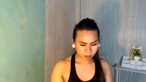 Snapshot of yourhottie_winxxx chatting on 07-05-26, 11:23 Mauie online show from 07-05-26, 11:23