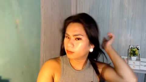 Snapshot of yourhottie_winxxx chatting on 07-30-26, 11:26 Mauie online show from 07-30-26, 11:26