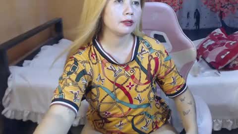Glenda online show from 06-12-26, 01:15