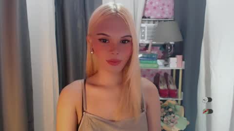 Snapshot of yourlovekylie chatting on 07-02-26, 06:30 KYLIE MORE online show from 07-02-26, 06:30