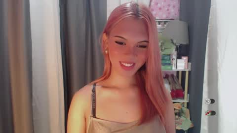 Snapshot of yourlovekylie chatting on 07-28-26, 08:52 KYLIE MORE online show from 07-28-26, 08:52