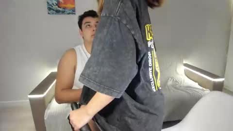 Snapshot of yourlovelyjenny chatting on 03-09-26, 04:05 AJ online show from 03-09-26, 04:05