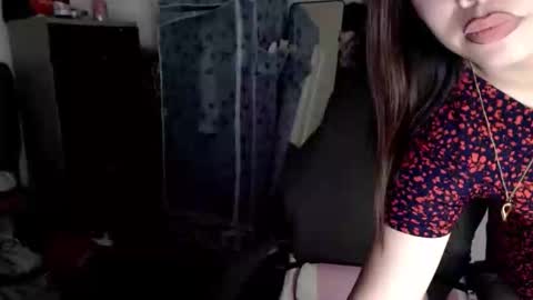 tifanny online show from 09-25-25, 04:16